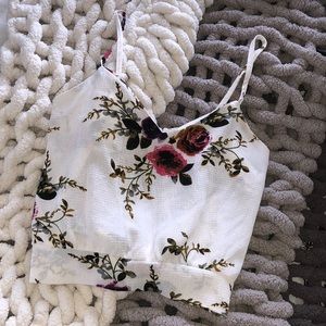 🌼 Floral Tank Top 🌼